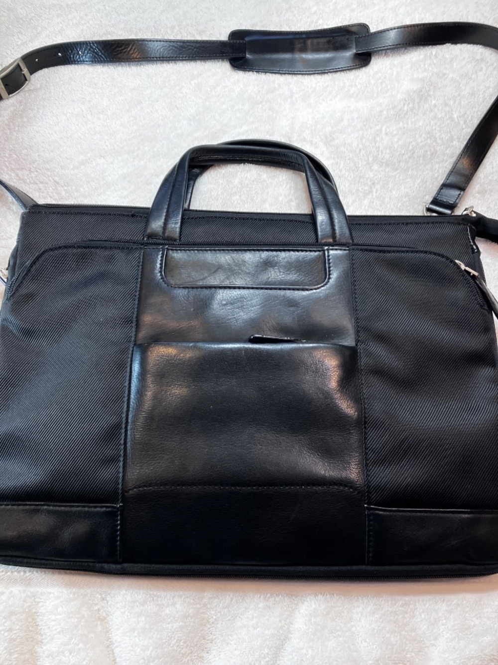 Bosca Black Leather and Nylon Briefcase Excellent Condition w/Overshoulder Strap